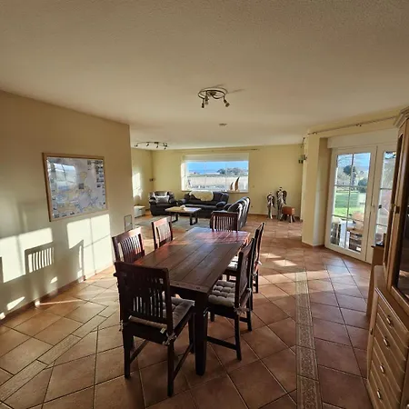 Grosses In Traumhafter Lage Mit Seeblick - Erholung Garantiert * Ummanz